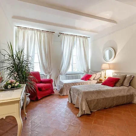 Casa Penelope Lucca